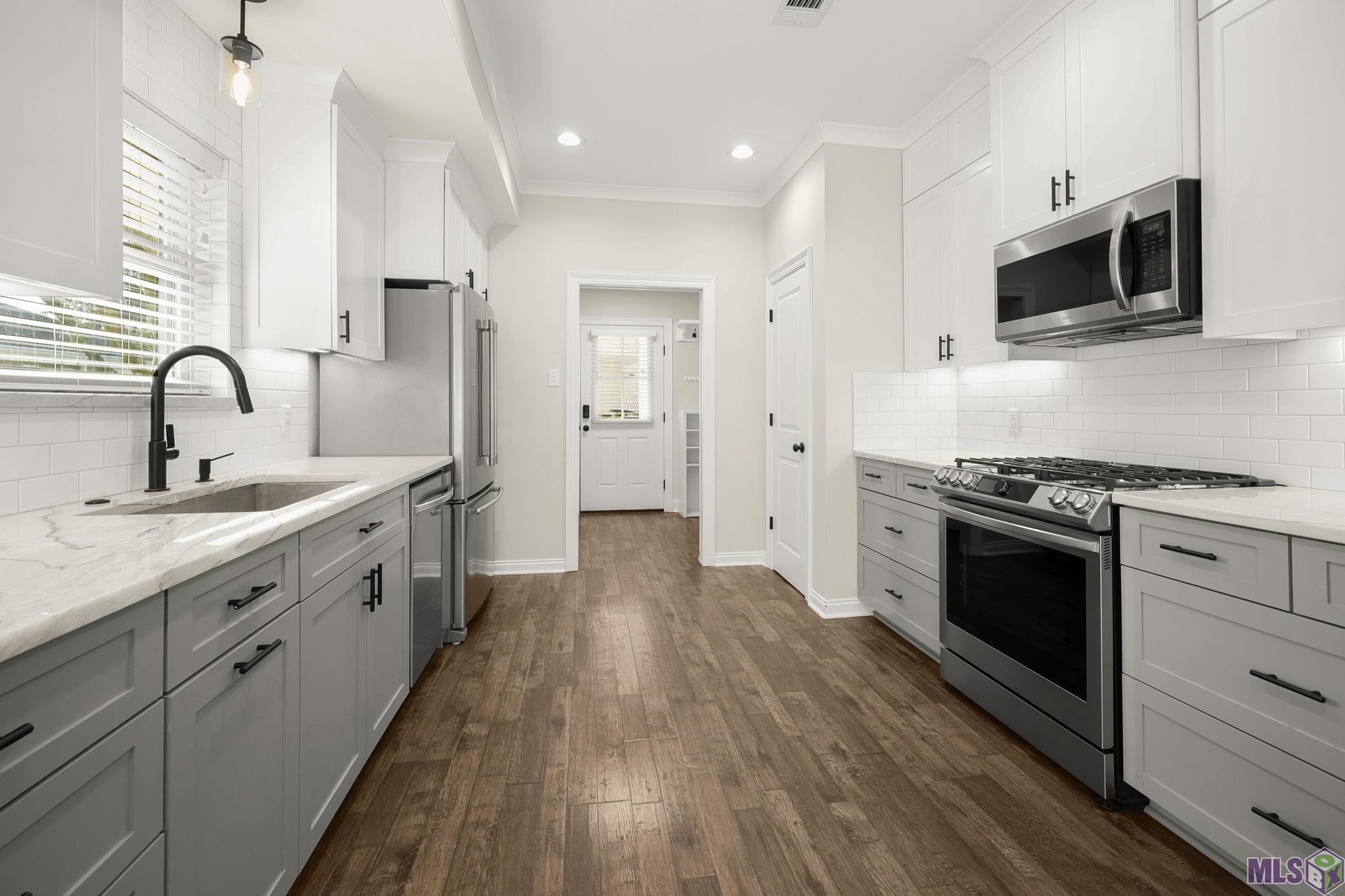 7846 Menlo Drive Baton Rouge, LA 70808 - Photo 3 of 25