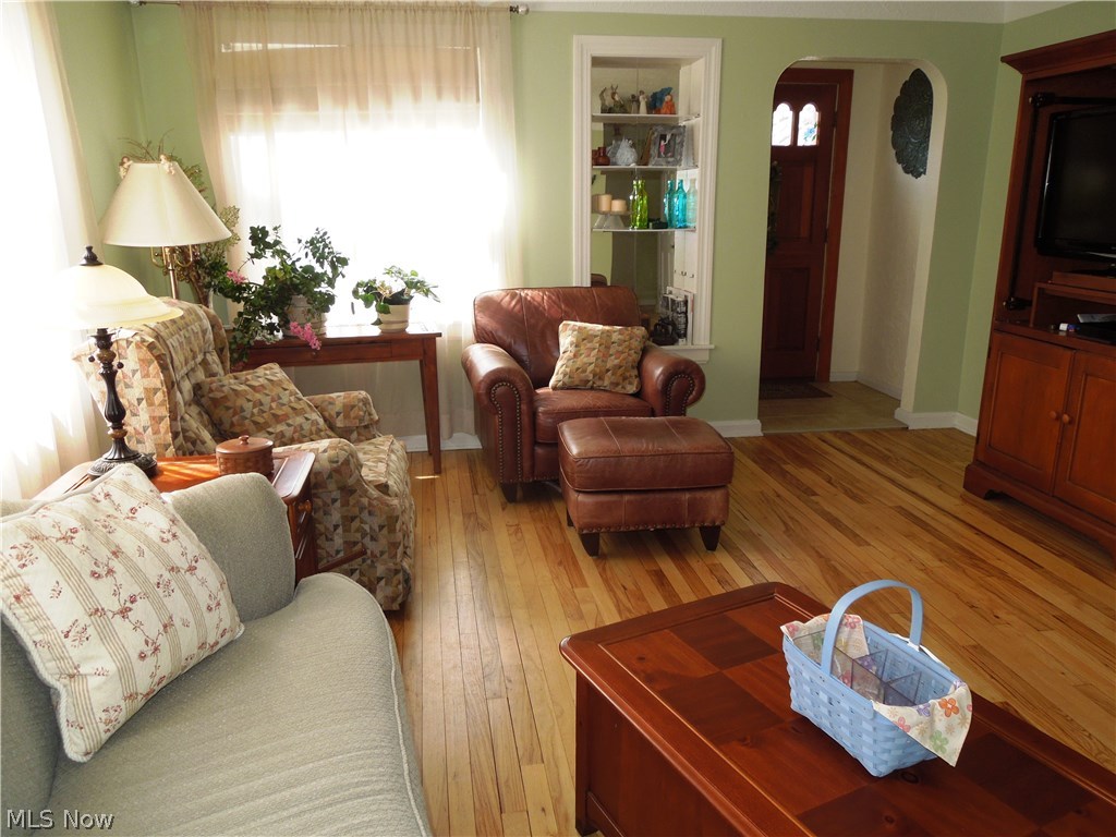 24948 Maple Ridge Road Westlake, OH 44145 - Photo 5 of 22 Gallery Image 5