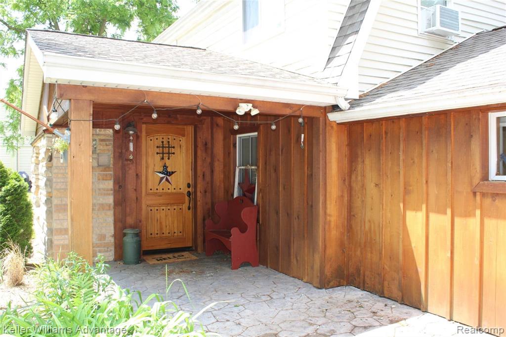 1309 Decker Road Walled Lake, MI 48390 - Photo 4 of 28