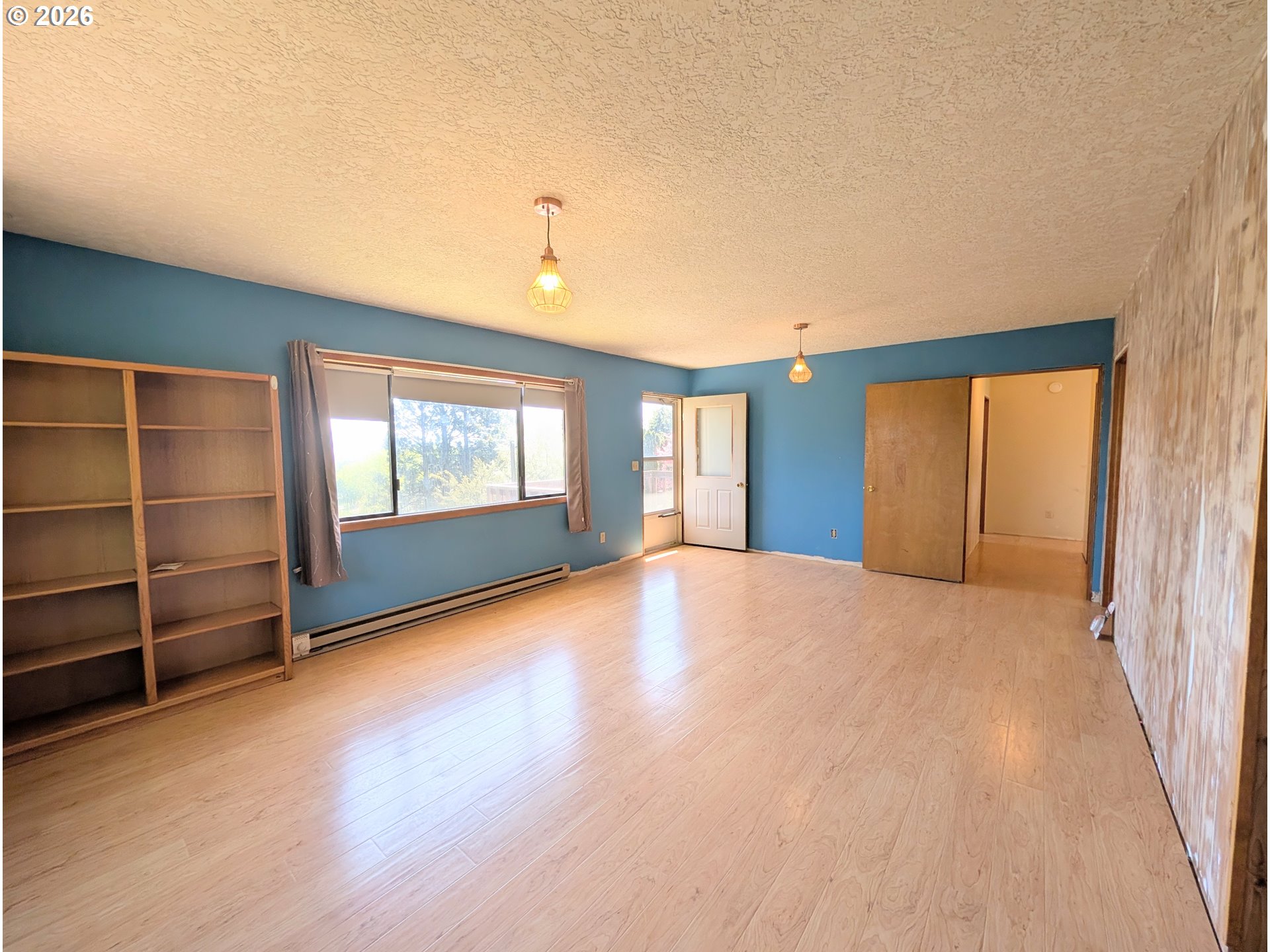 1624 Foley Street La Grande, OR 97850 - Photo 24 of 37 a view of an empty room with a window