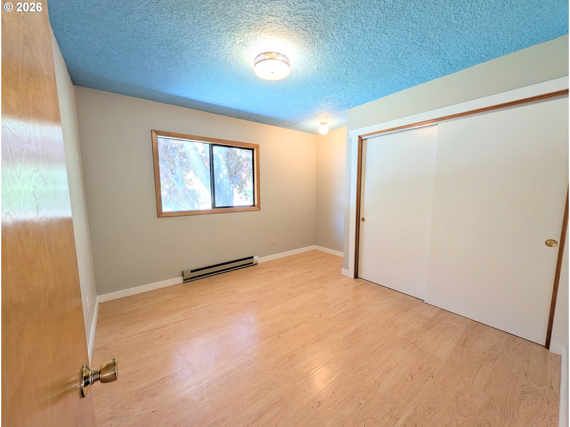 1624 Foley Street La Grande, OR 97850 - Photo 28 of 37 an empty room with windows