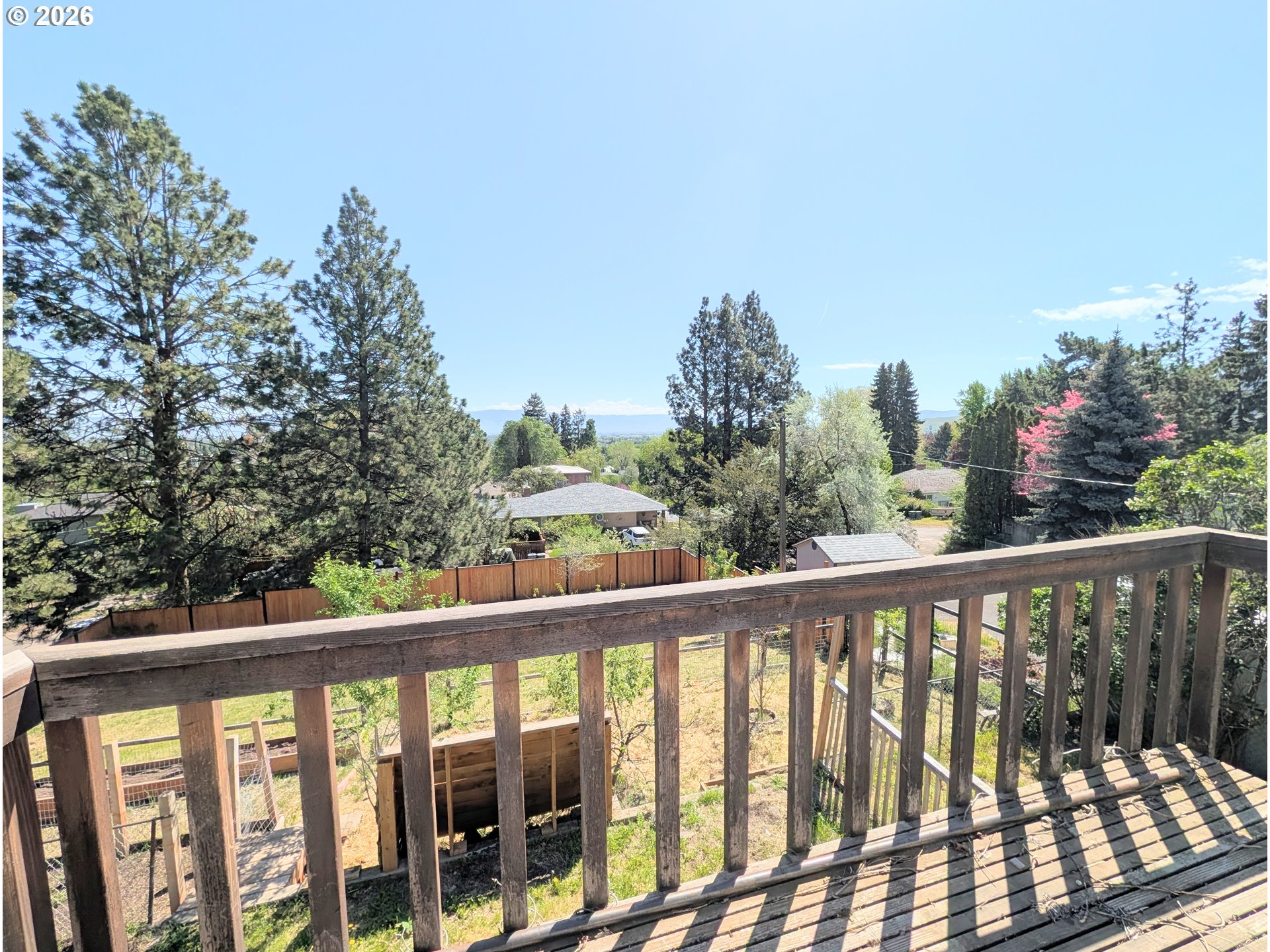 1624 Foley Street La Grande, OR 97850 - Photo 34 of 37 a view of a balcony