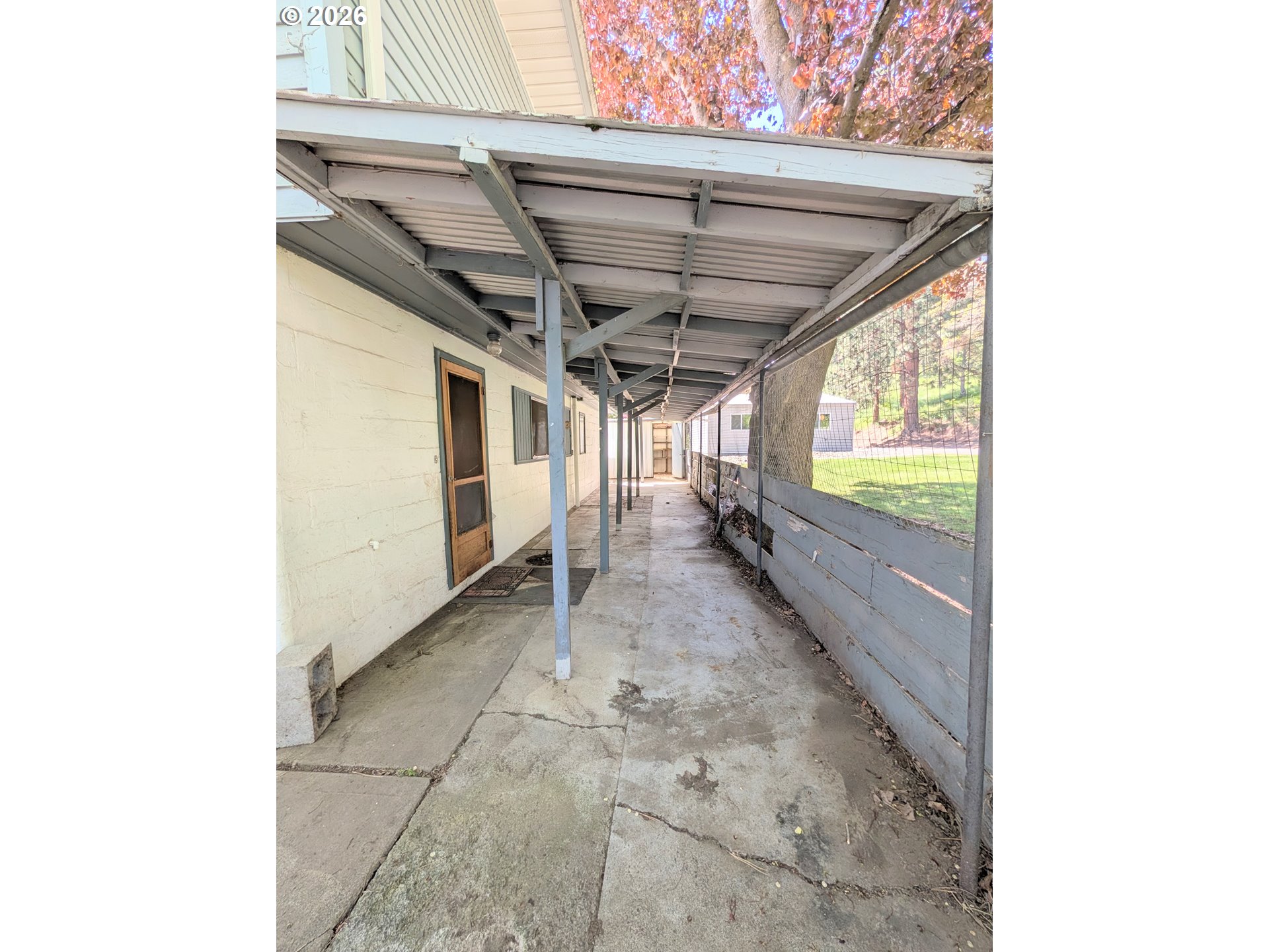 1624 Foley Street La Grande, OR 97850 - Photo 5 of 37 a view of a porch