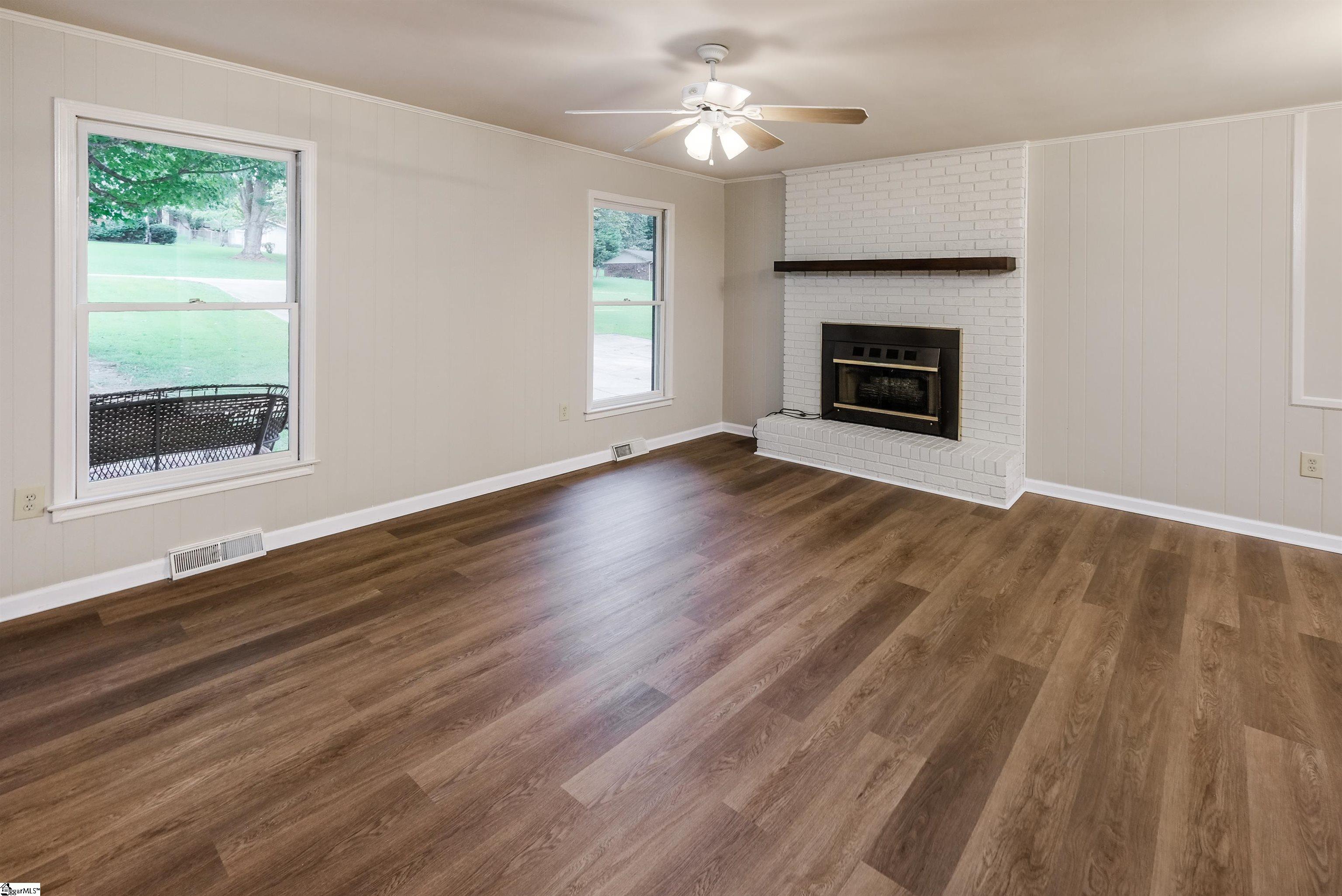 116 Rockmont Road Easley, SC 29640 - Photo 4 of 28
