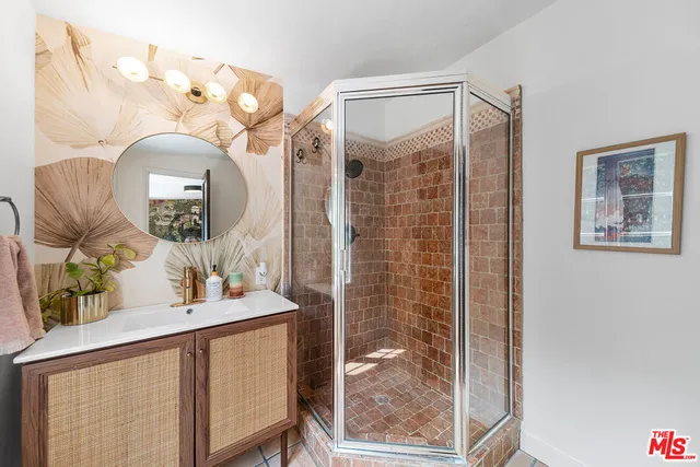 $1,799,000 | 6626 Cahuenga Terrace, Los Angeles, CA 90068