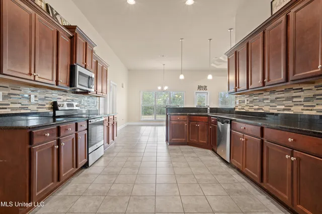 $460,000 | 8505 Poplar Trail, Biloxi, MS 39532