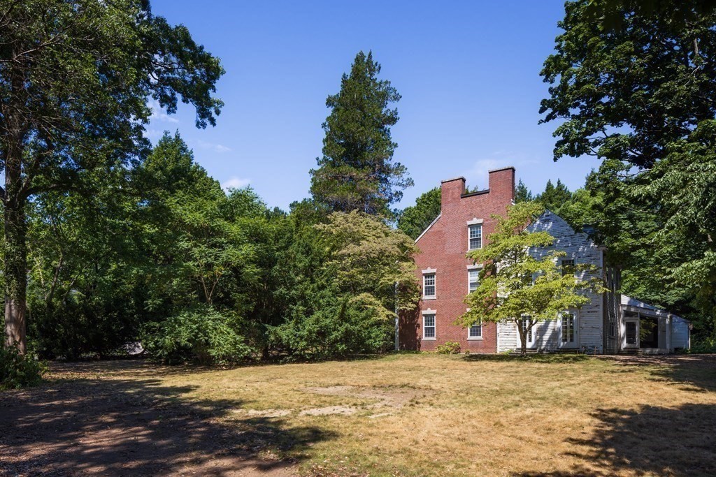 41 Codman Road Brookline, MA 02445 - Photo 11 of 14