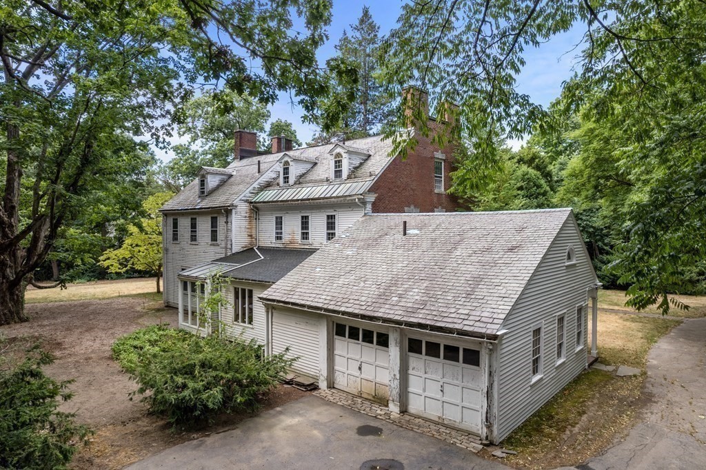 41 Codman Road Brookline, MA 02445 - Photo 9 of 14