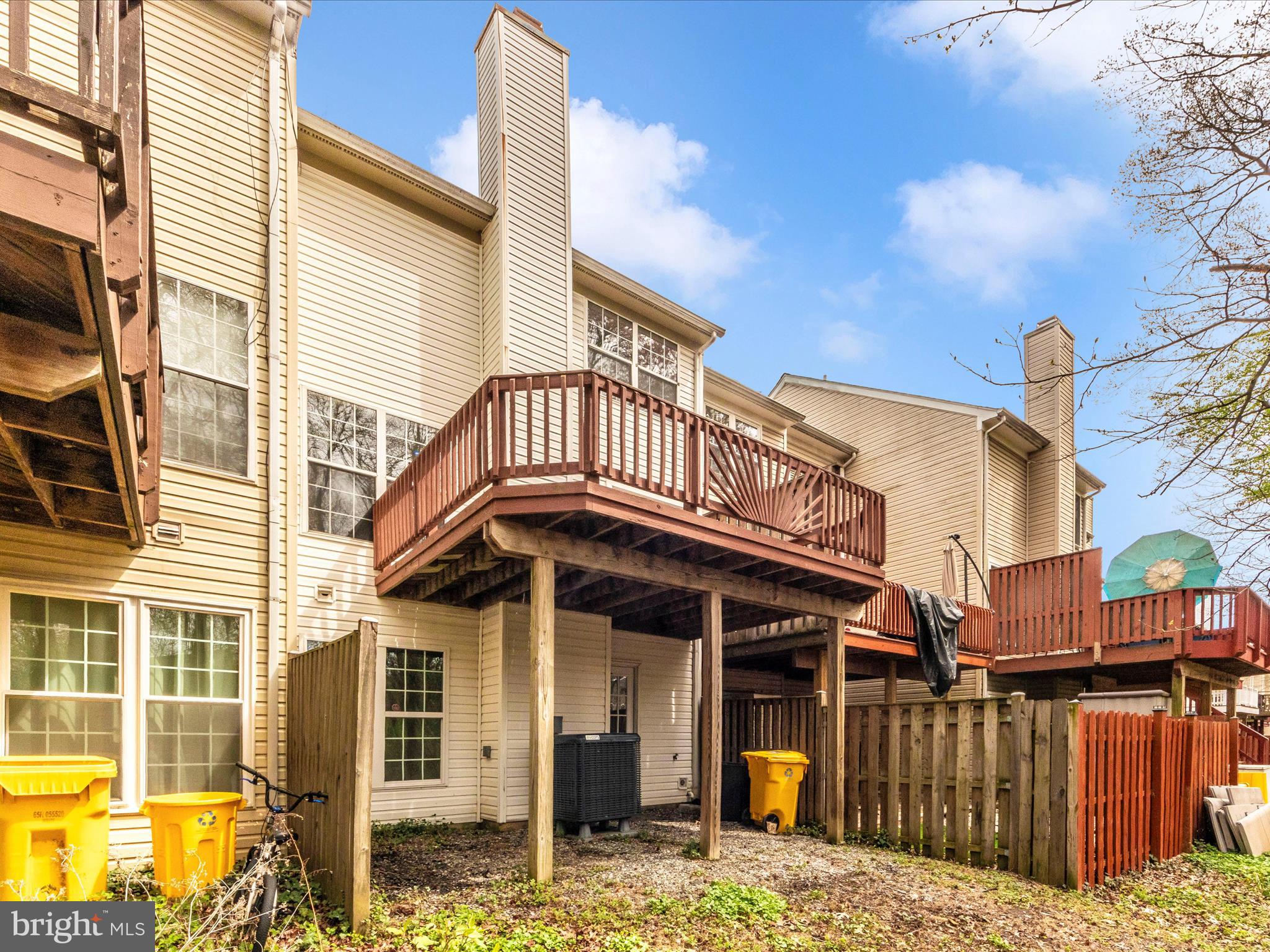2242 Commissary Circle Odenton, MD 21113 - Photo 45 of 51 a view of a house with wooden fence