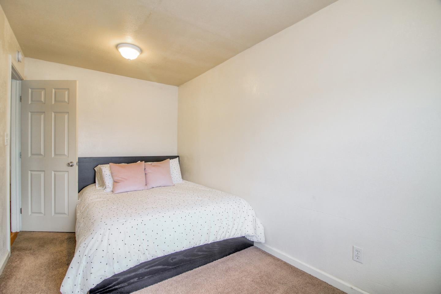 380 Williams Road Salinas, CA 93905 - Photo 10 of 47 Gallery Image 10