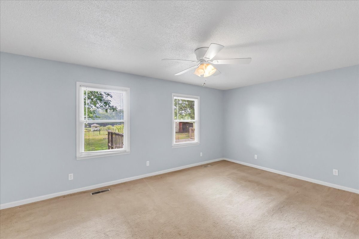 179 Eaton Heights Manchester, TN 37355 - Photo 15 of 33 an empty room with a window