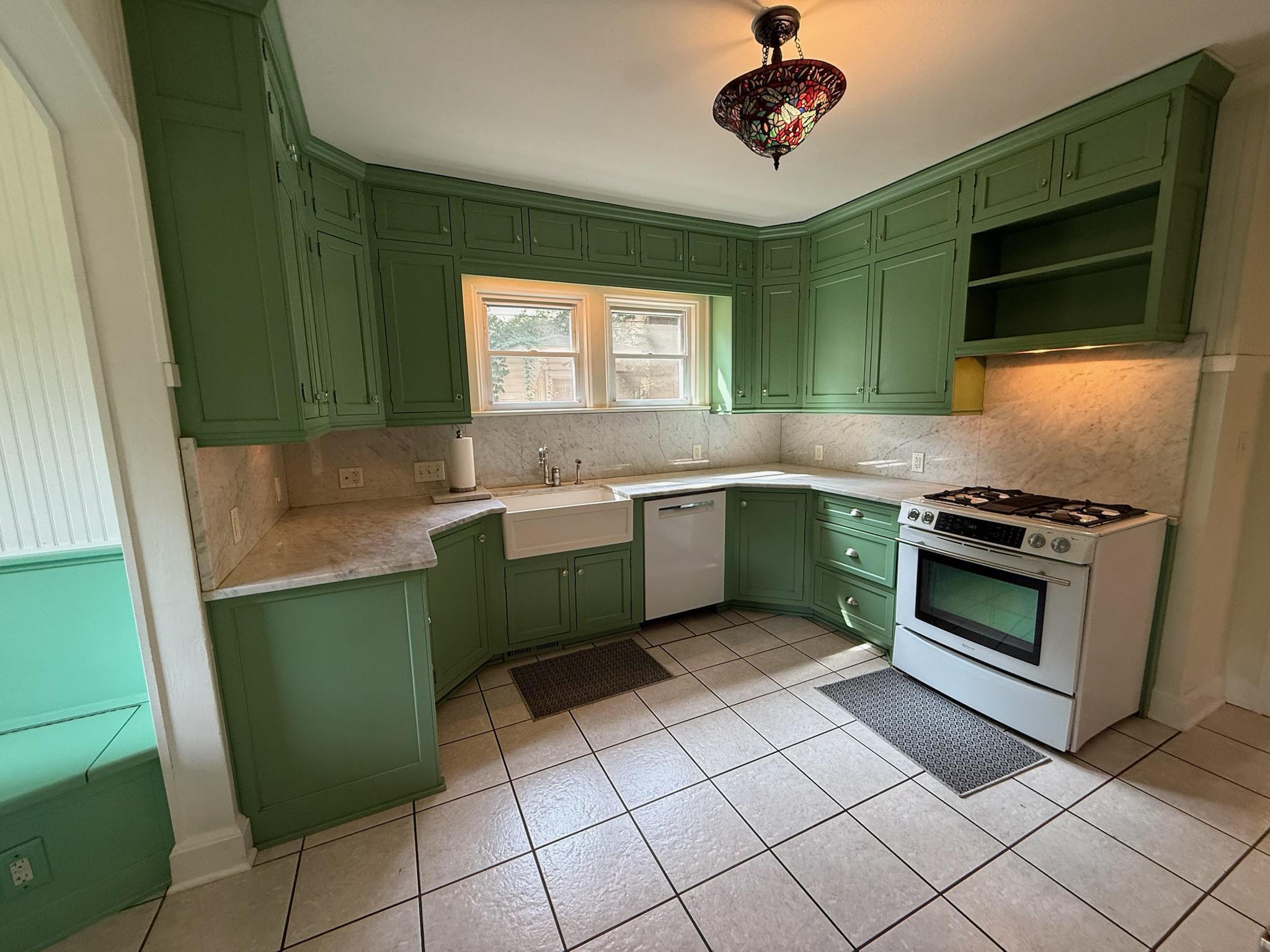 2010 Main Street La Crosse, WI 54601 - Photo 10 of 25 IMG_2721