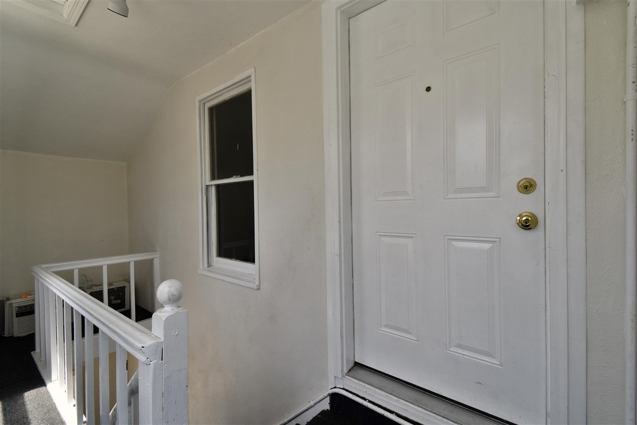 131 Muir Road Grosse Pointe, MI 48236 - Photo 3 of 21 50073315-2.JPG