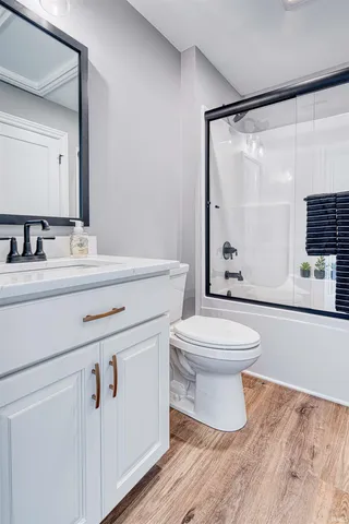 $909,900 | 1595 Victoria Wds Drive, Boonville, IN 47601