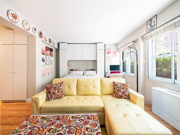 $2,950 | 210 East 63rd Street, Unit 3C | Lenox Hill