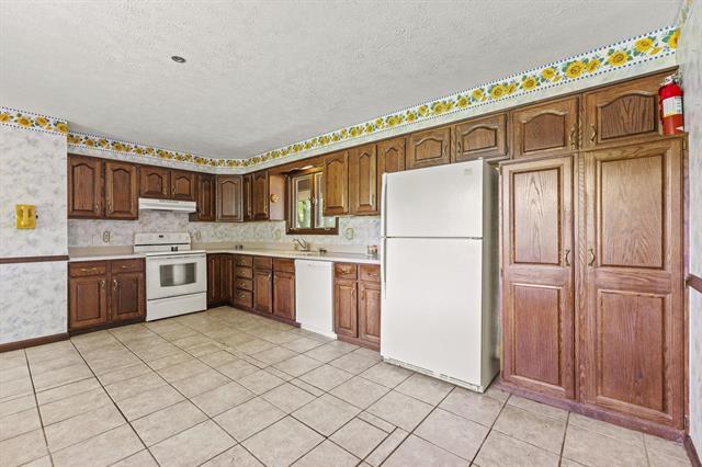 8231 Highview Drive Winnebago, IL 61088 - Photo 13 of 58