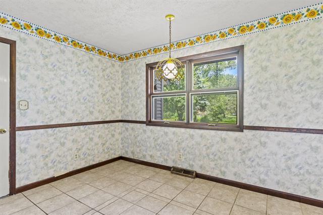 8231 Highview Drive Winnebago, IL 61088 - Photo 14 of 58