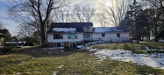 $235,000 | 8231 Highview Drive, Winnebago, IL 61088