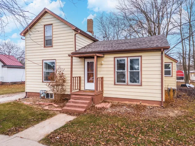 $134,900 | 121 East James Street, Forrest, IL 61741