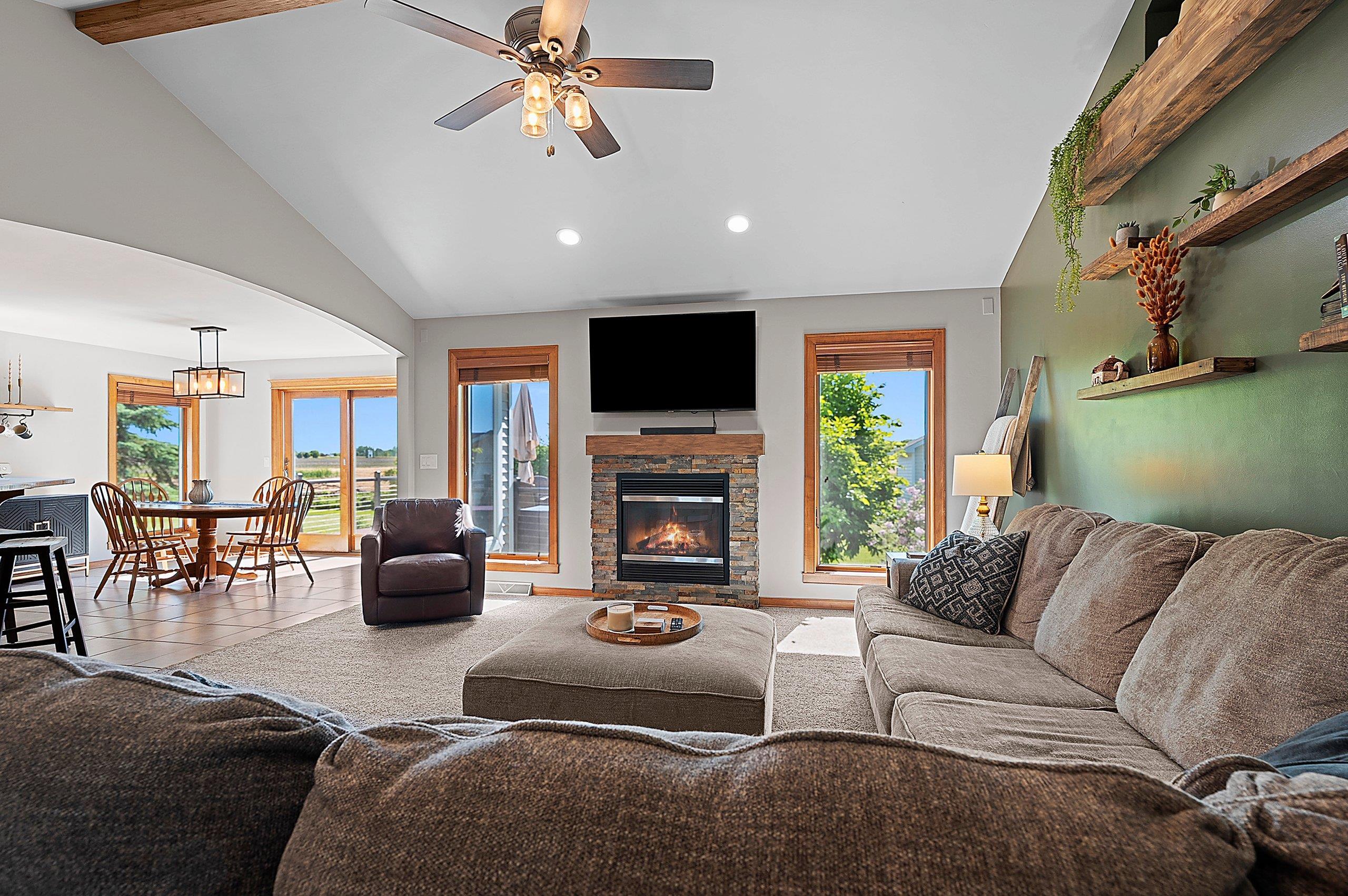 2133 Wheat Way Green Bay, WI 54311 - Photo 9 of 62