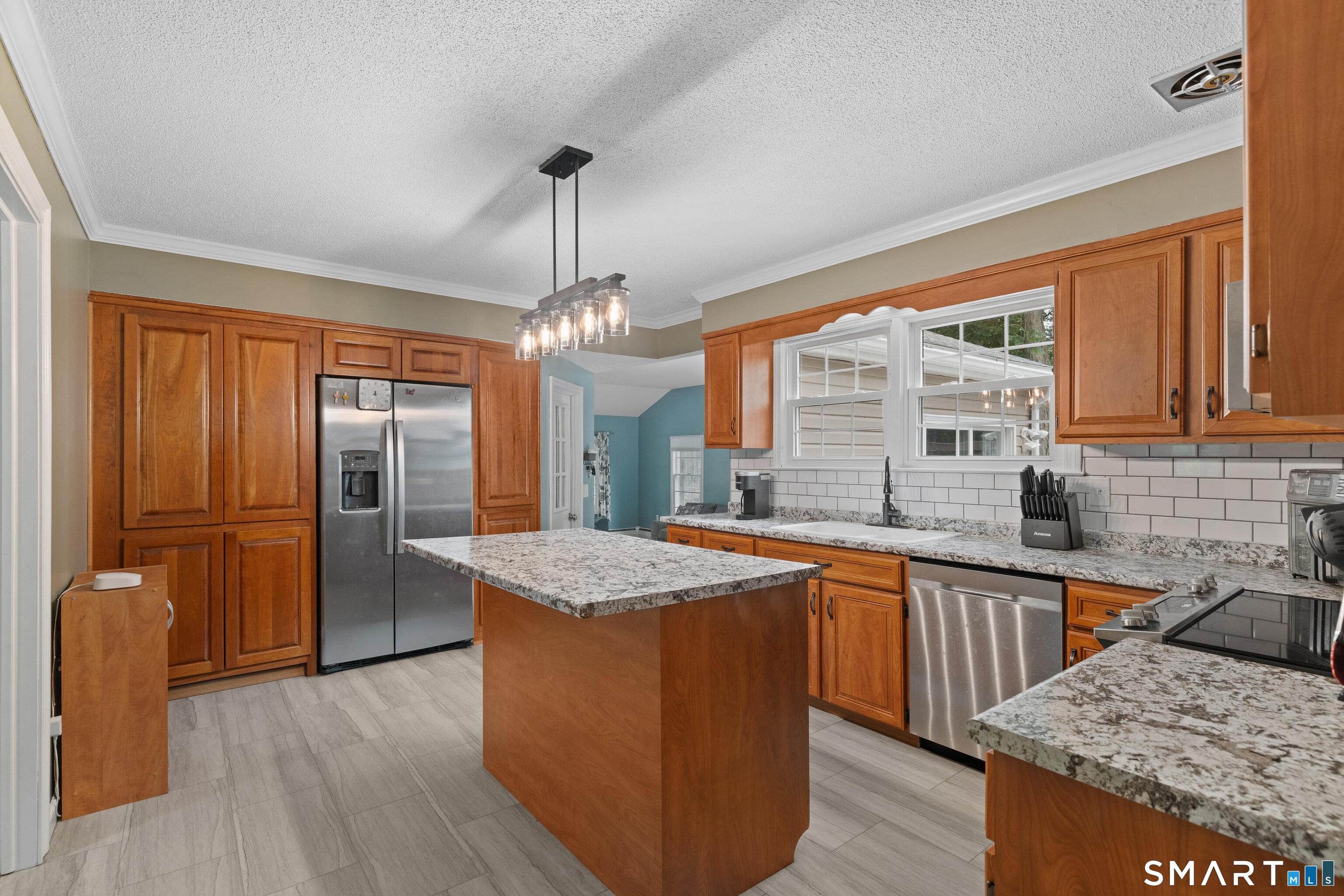 53 Colleen Street Killingly, CT 06239 - Photo 10 of 39