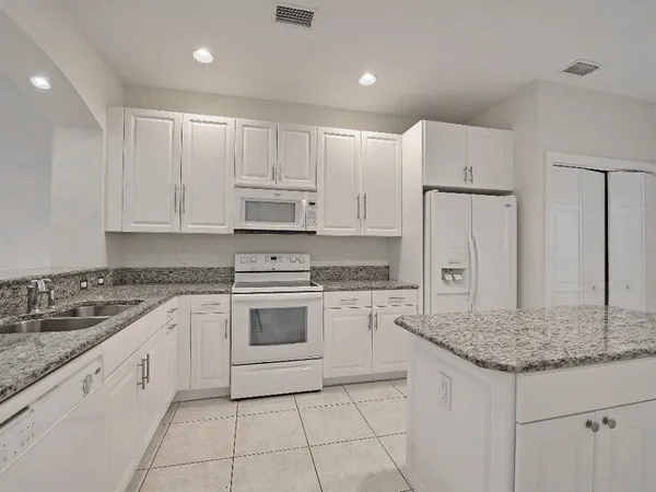 $385,000 | 1645 Baseline Lane, Vero Beach, FL 32967