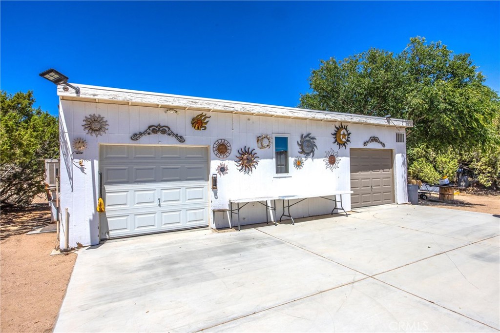 15212 El Centro Road Hesperia, CA 92345 - Photo 56 of 75 18'X36' Detached Garage