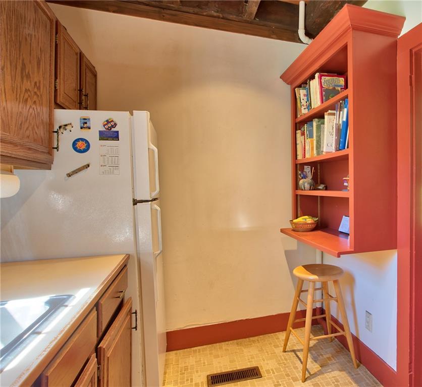 1673 Bremen Road Waldoboro, ME 04572 - Photo 13 of 29 Kitchen