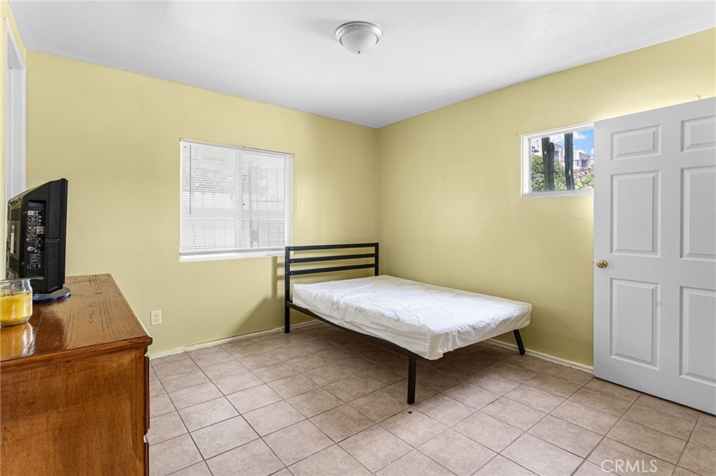 15744 Saticoy Street Van Nuys, CA 91406 - Photo 16 of 45