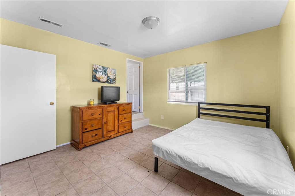 15744 Saticoy Street Van Nuys, CA 91406 - Photo 19 of 45