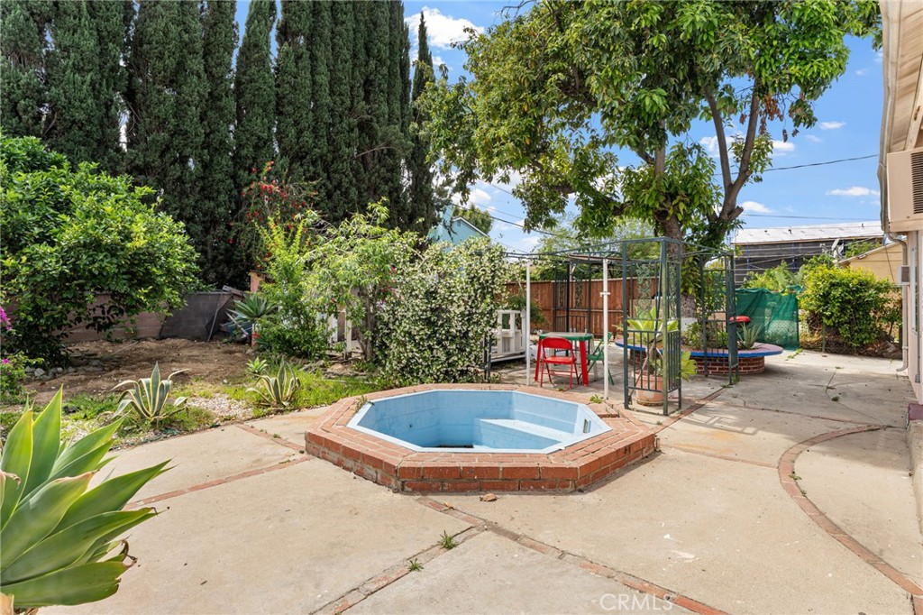 15744 Saticoy Street Van Nuys, CA 91406 - Photo 36 of 45