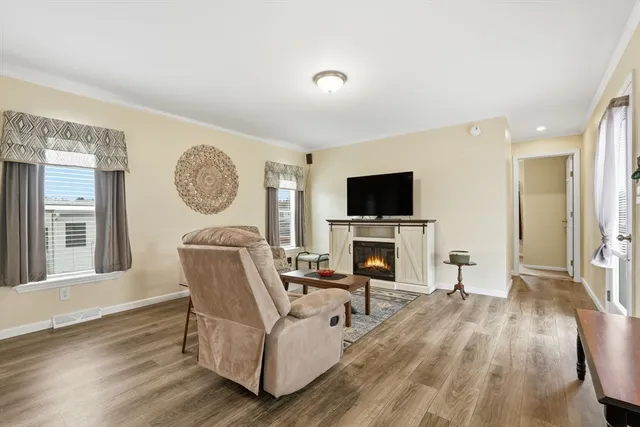 $237,500 | 7 1st Avenue, Westfield, MA 01085