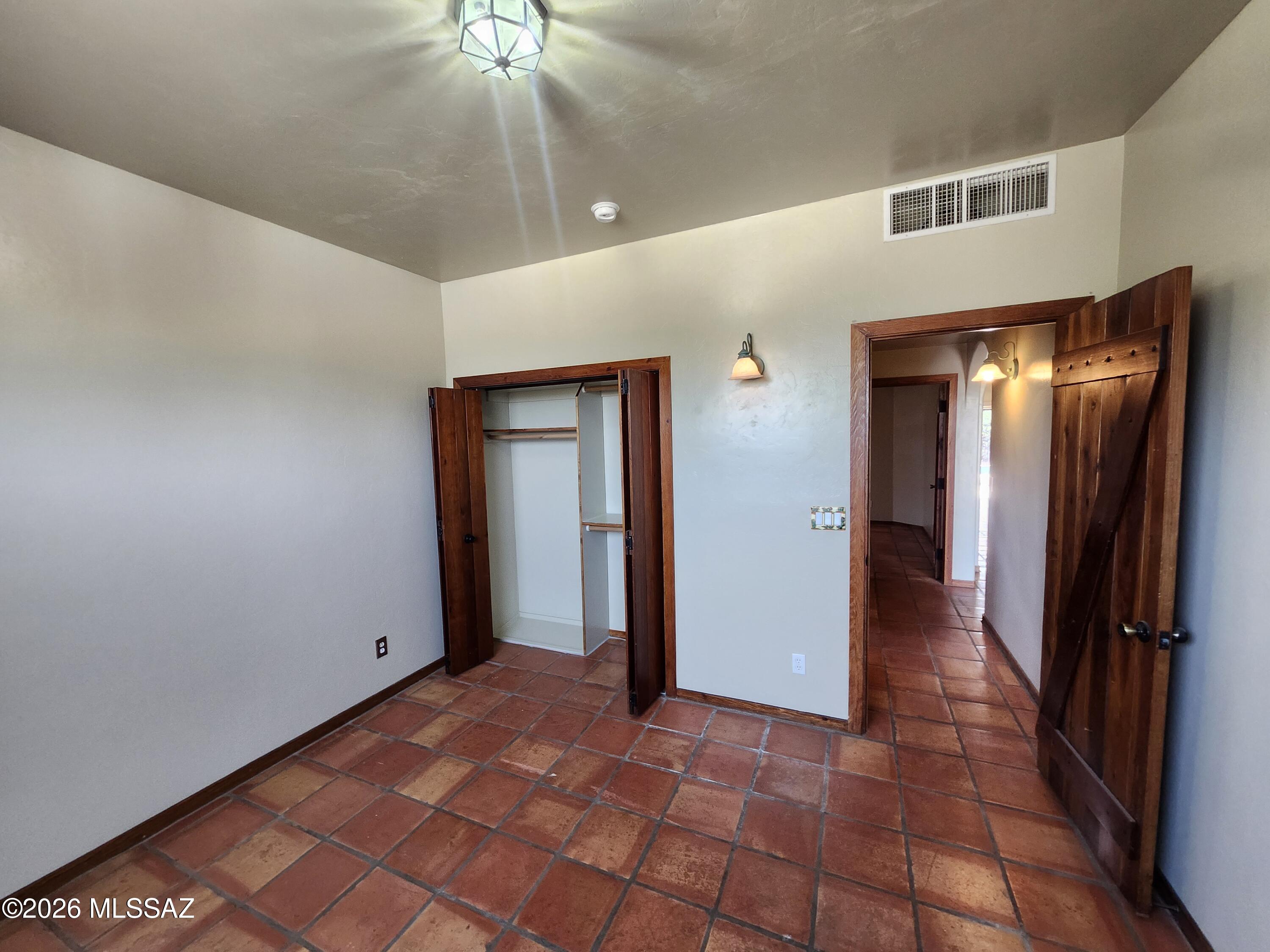 11065 East Snyder Road Tucson, AZ 85749 - Photo 39 of 49 original - 2026-07-06T154543.222