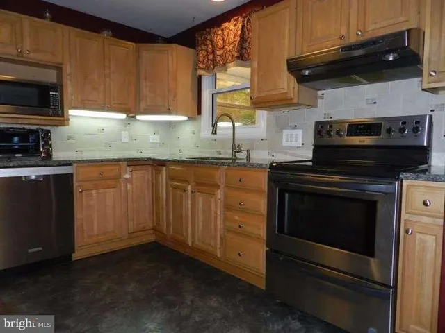 $2,995 | 1119 Crestover Road, Wilmington, DE 19803