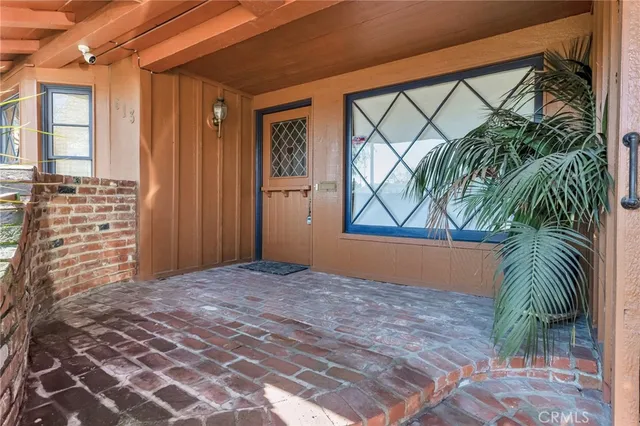 $1,300,000 | 613 North California Street, Burbank, CA 91505