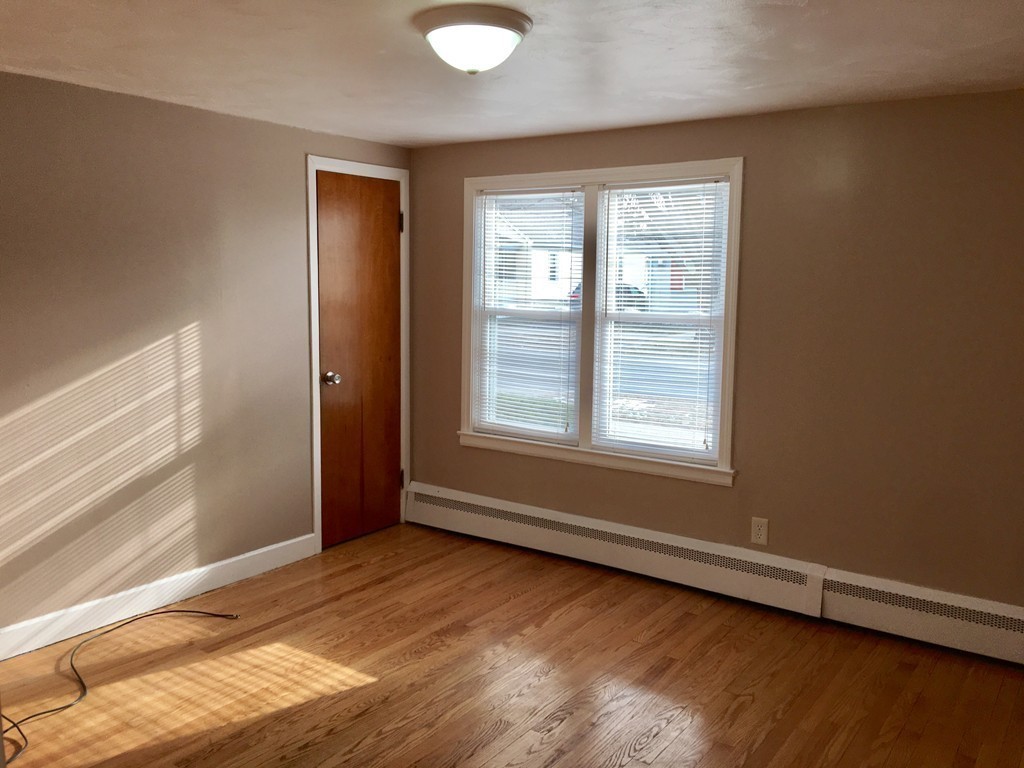 129 Windemere Street Springfield, MA 01104 - Photo 8 of 12 Gallery Image 8