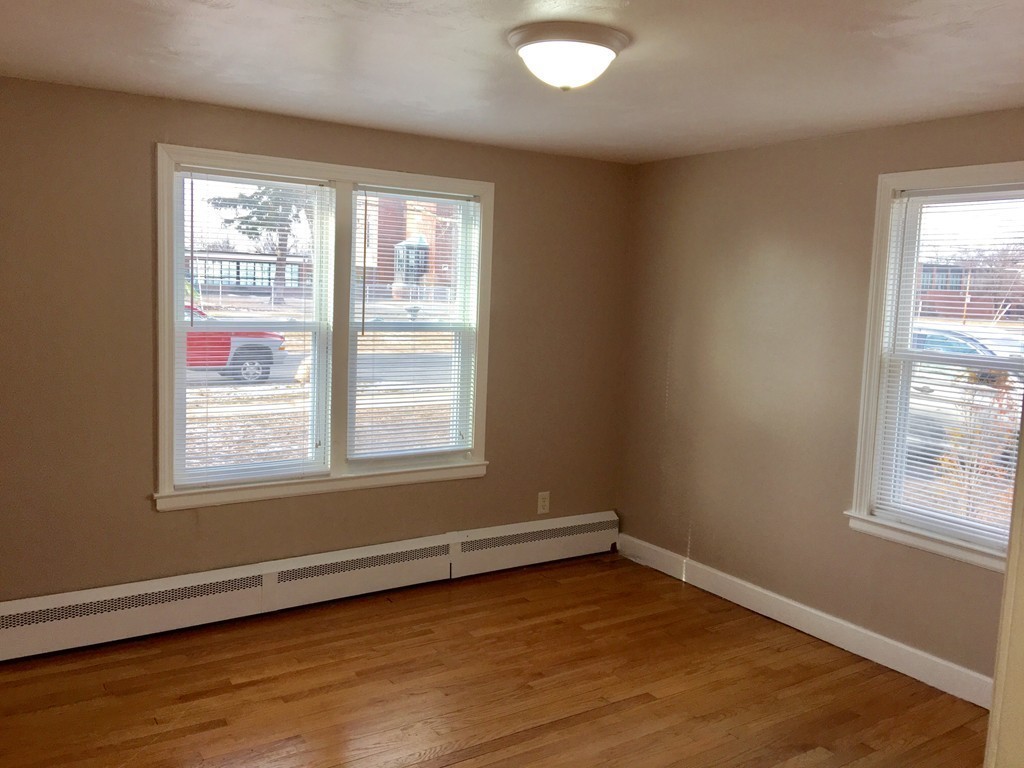 129 Windemere Street Springfield, MA 01104 - Photo 9 of 12 Gallery Image 9