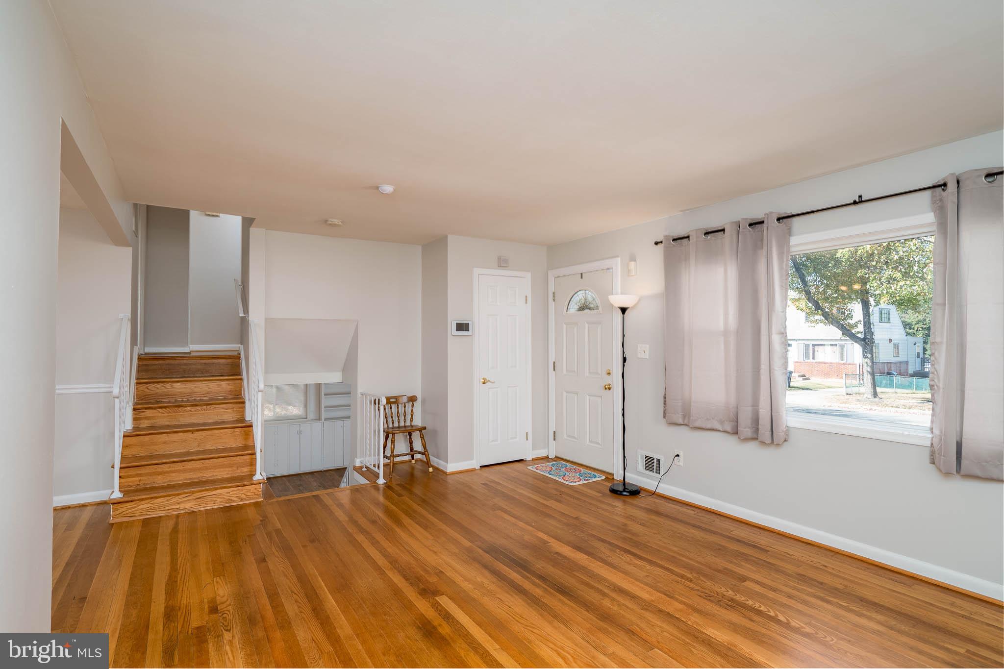 6815 Decatur Street Hyattsville, MD 20784 - Photo 6 of 24 Living Room