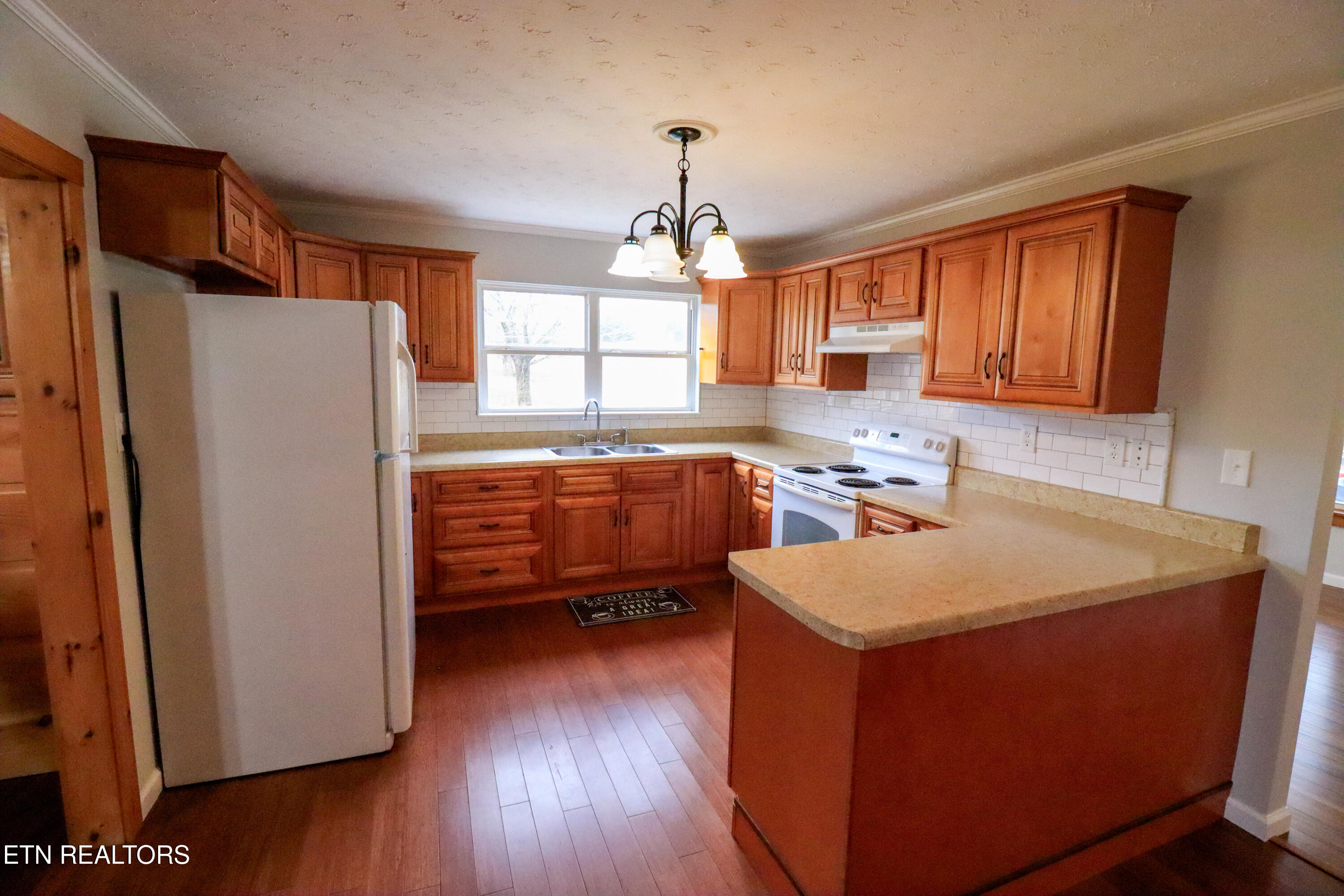 3938 Dutch Valley Road Clinton, TN 37716 - Photo 7 of 19 IMG_0447