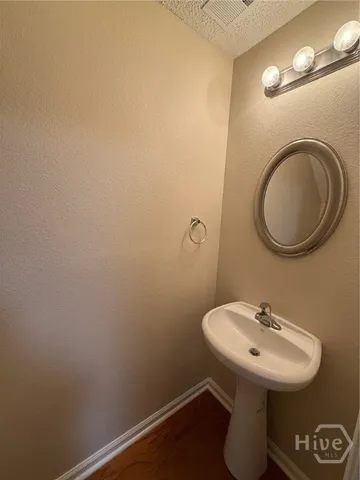 $2,400 | 47 Quartz Way, Savannah, GA 31419