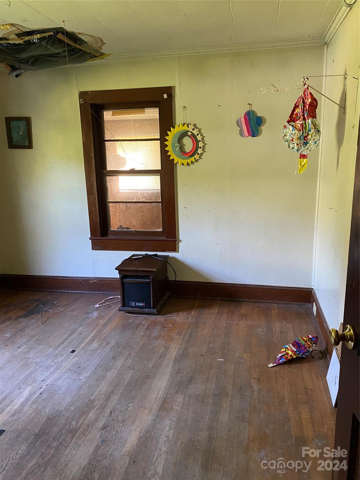 3140 Rutherford College Road Valdese, NC 28690 - Photo 20 of 40 a view of room with a flat screen tv and a couch