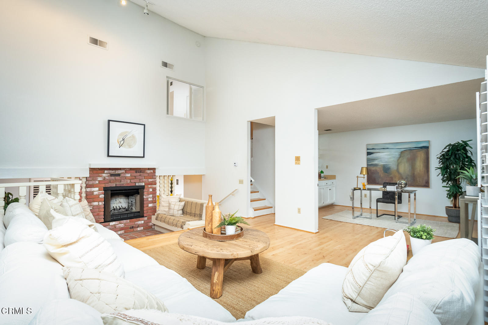 3464 Stancrest Drive Glendale, CA 91208 - Photo 16 of 37 GYP_3464 Stancrest Dr_020_MLS