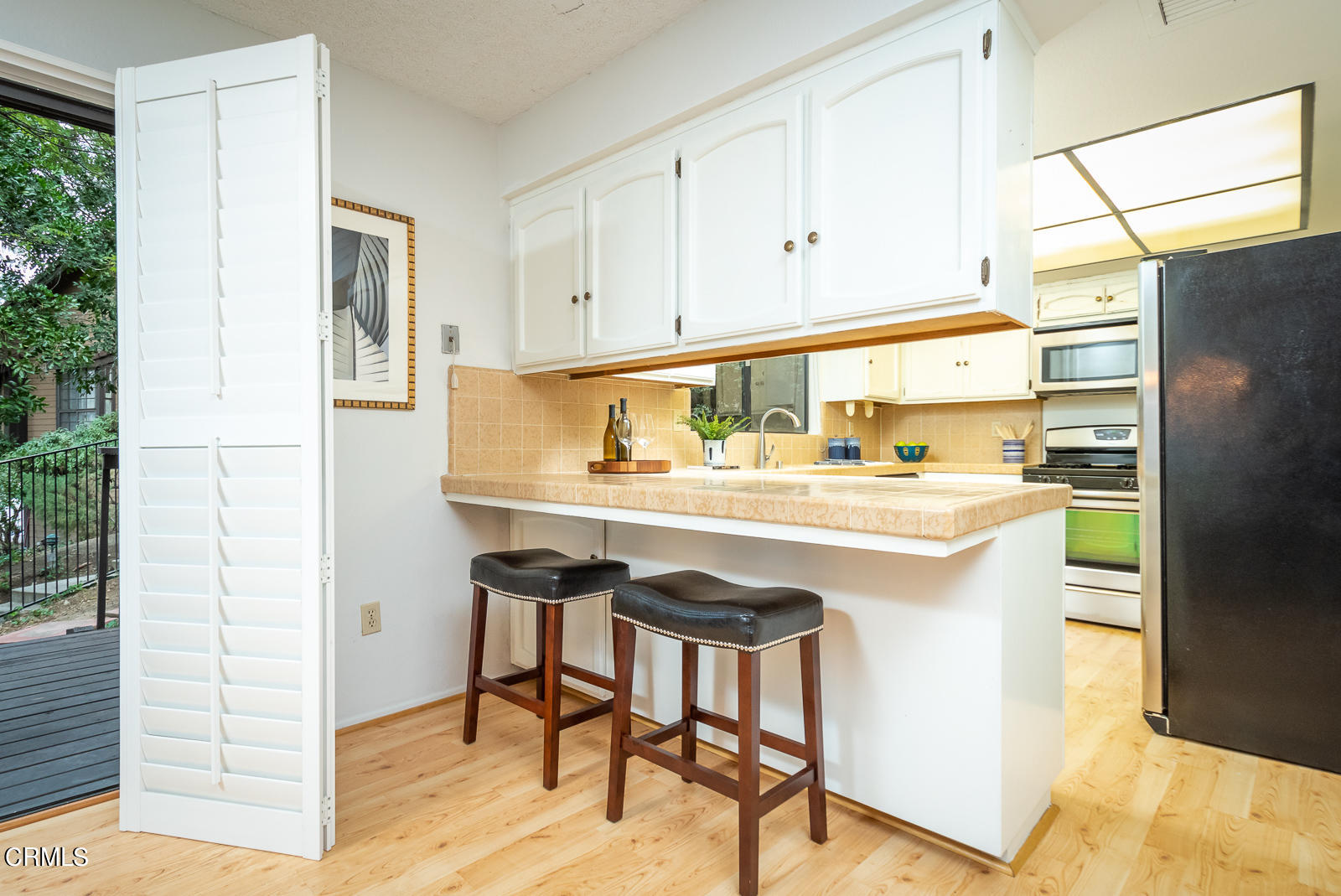 3464 Stancrest Drive Glendale, CA 91208 - Photo 7 of 37 GYP_3464 Stancrest Dr_010_MLS