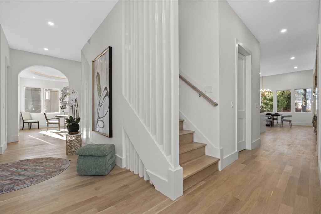 7 Jane Road Newton, MA 02459 - Photo 3 of 42 Gallery Image 3