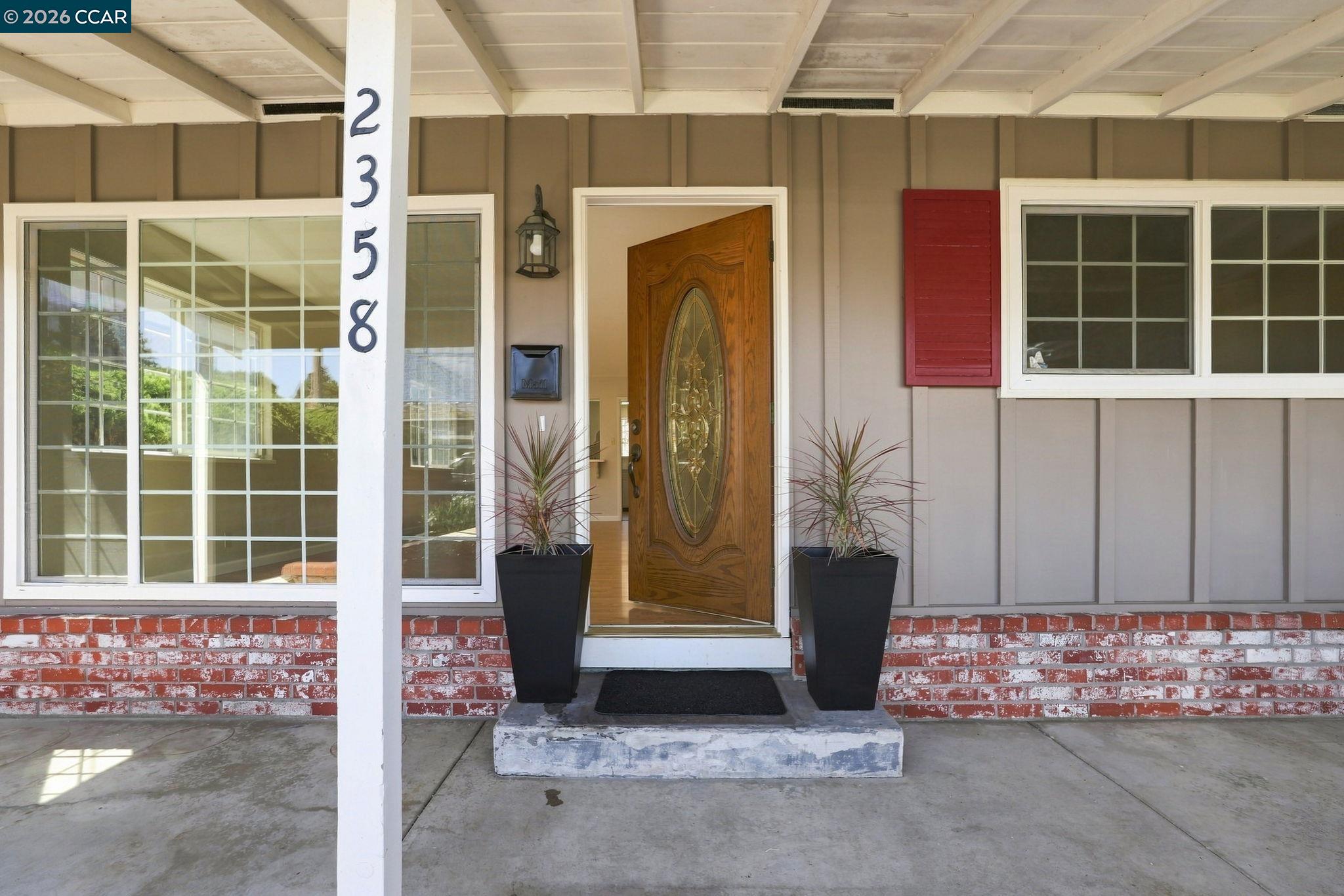 2358 Galway Road San Pablo, CA 94806 - Photo 3 of 33 Gallery Image 3