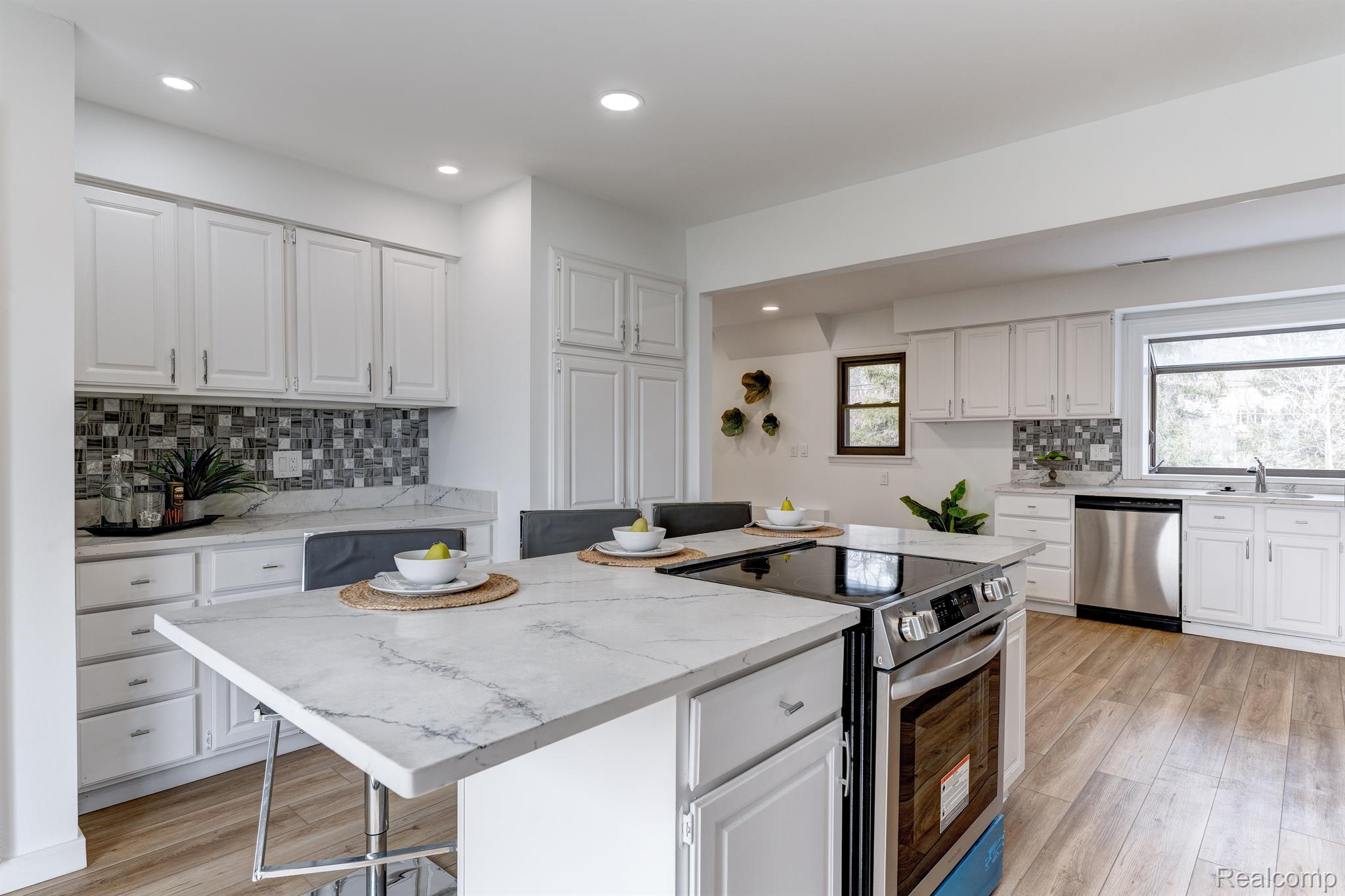 4851 Commerce Road West Bloomfield, MI 48324 - Photo 21 of 71 Gallery Image 21