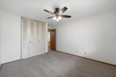$226,900 | 345 Park Hill Drive, Unit F, Pewaukee, WI 53072