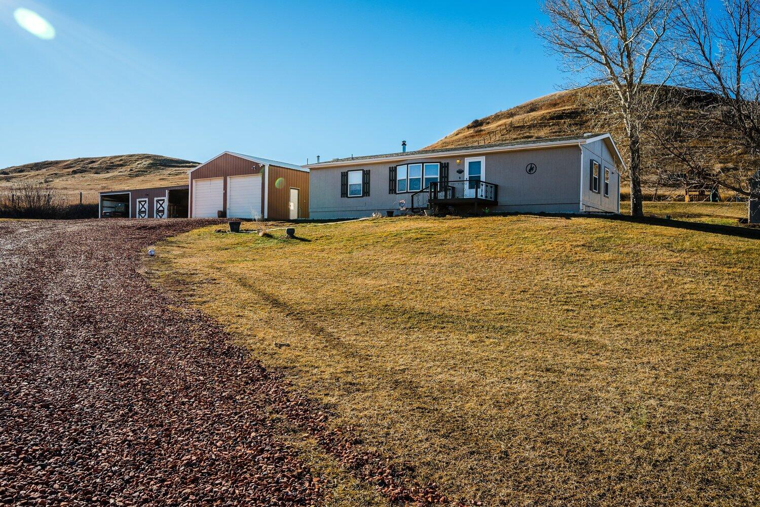 417 Meade Creek Road Sheridan, WY 82801 - Photo 4 of 40 Driveway to the House
