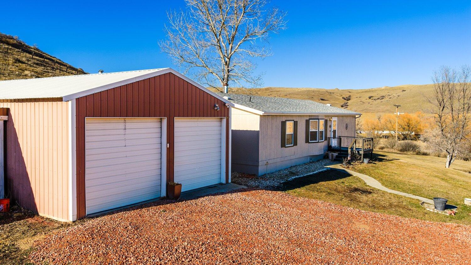 417 Meade Creek Road Sheridan, WY 82801 - Photo 10 of 40 Shop and House