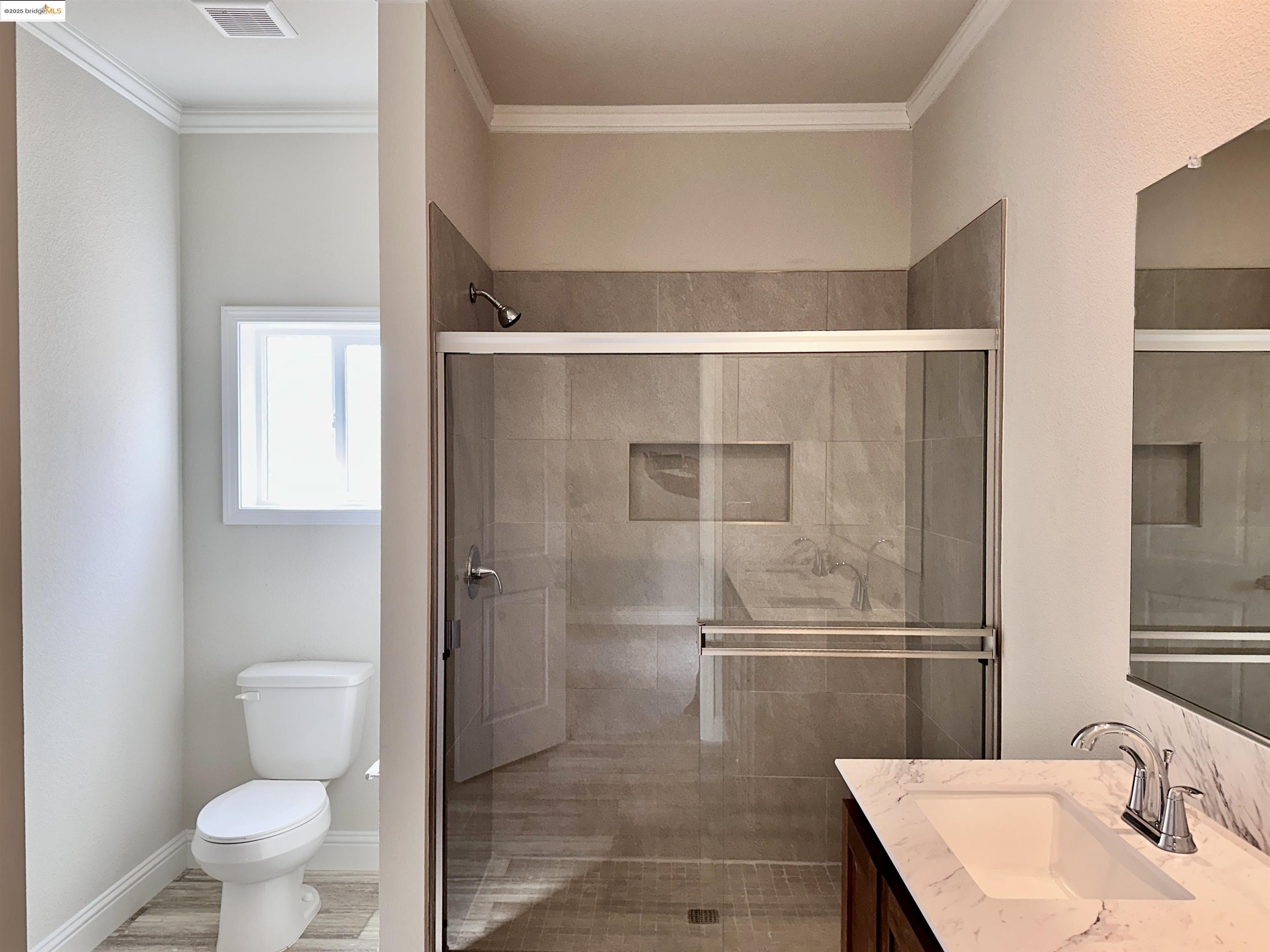 18330 Wards Ferry Road, Unit 25 Sonora, CA 95370 - Photo 11 of 22 a bathroom with a sink toilet and shower